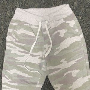 AERIE medium camo joggers
